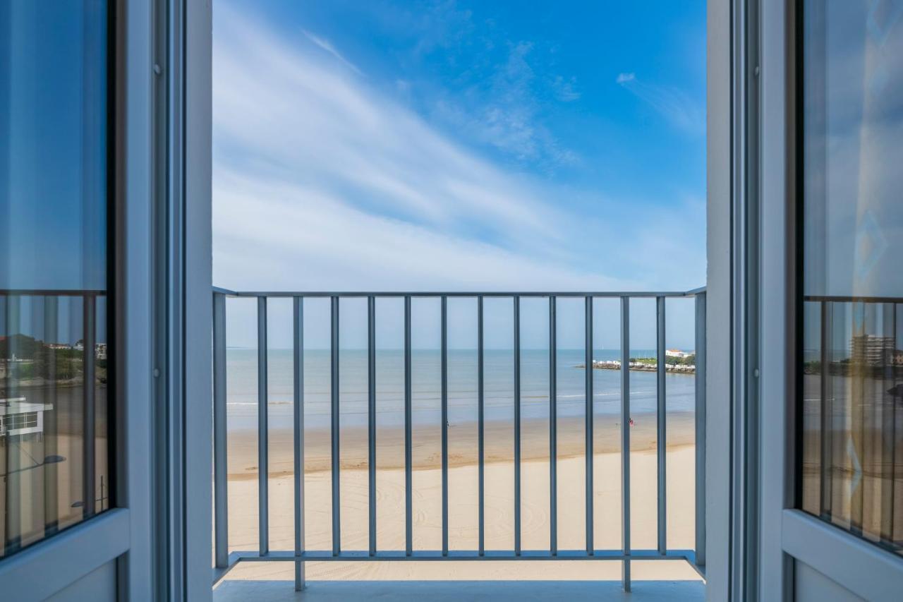 Cerise Royan - Le Grand Hotel De La Plage Exteriör bild
