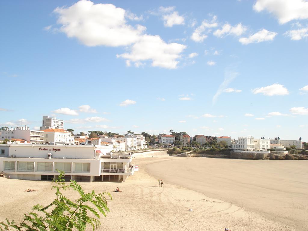 Cerise Royan - Le Grand Hotel De La Plage Exteriör bild