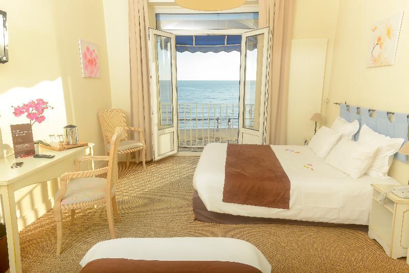 Cerise Royan - Le Grand Hotel De La Plage Exteriör bild
